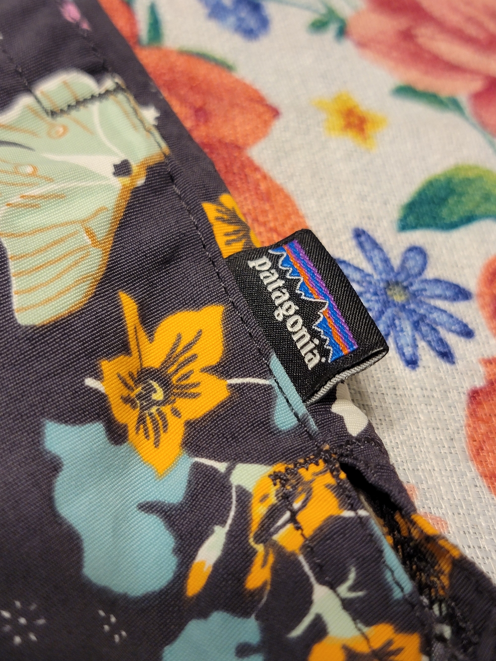 Patagonia Floral Lunar Moth Barely Baggies Large - Picture 2 of 4